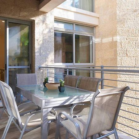 Chic & Quiet Apartments In City Center By Feelhome Jerusalem Exterior photo